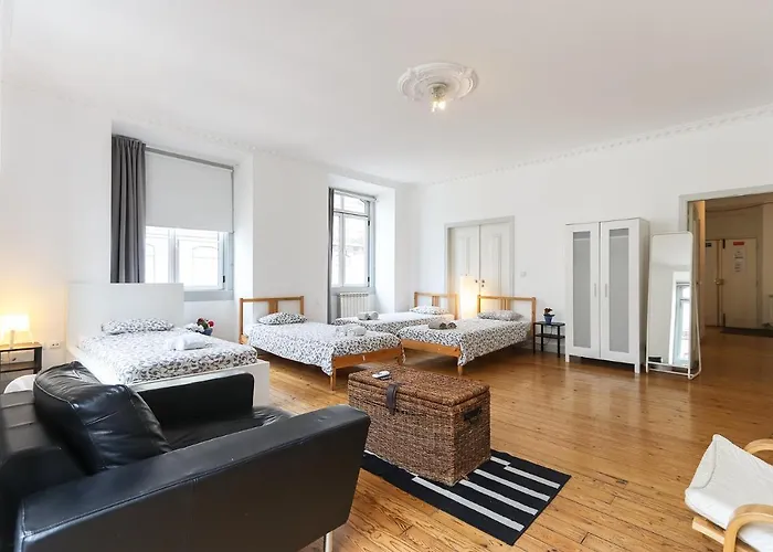 Konukevi Silver Flower - Flat In Center 3*