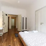 Silver Flower - Flat In Center Lizbona