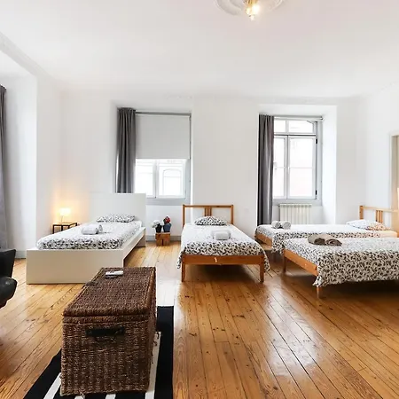 Silver Flower - Flat In Center Gasthuis Lissabon